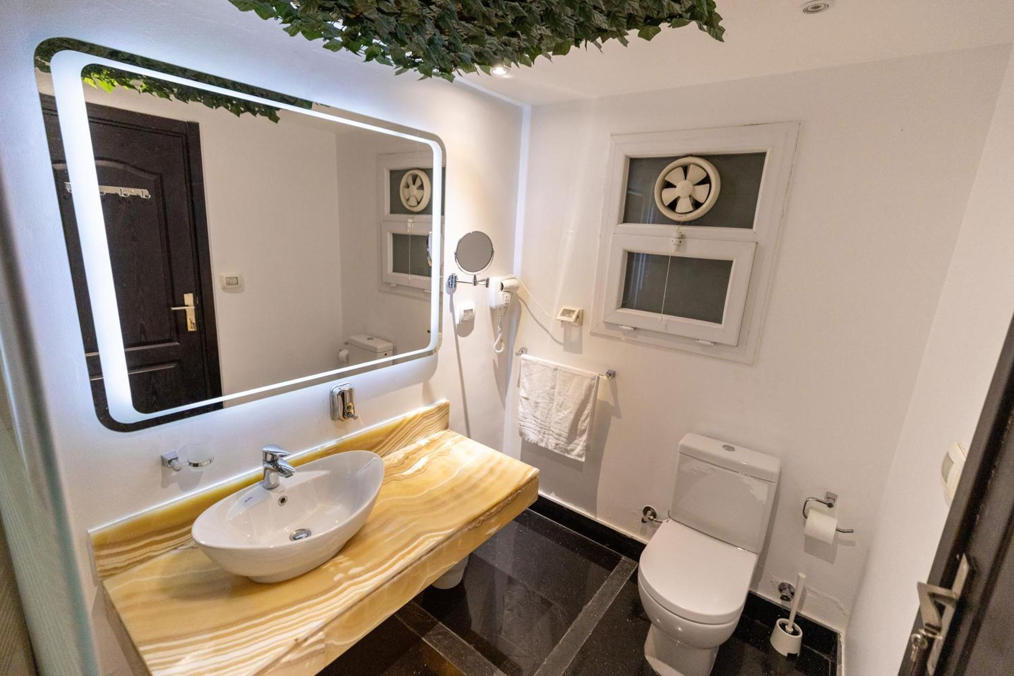 Ferienwohnung Luxury 3Br Pool View Near Airport! Kairo Exterior foto