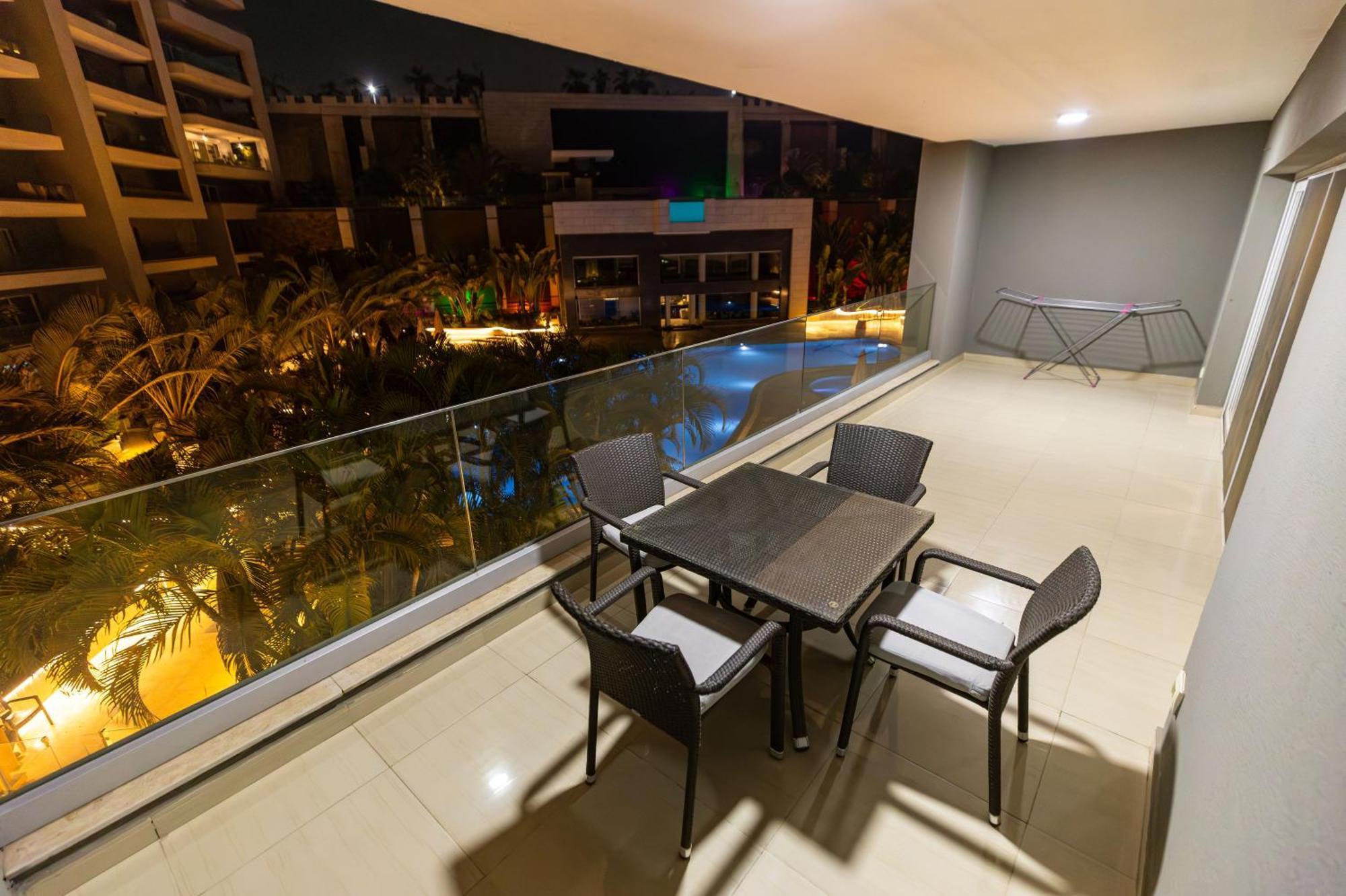 Ferienwohnung Luxury 3Br Pool View Near Airport! Kairo Exterior foto